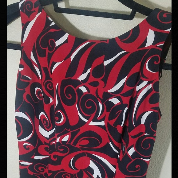 Classic Sexy Beautiful Silk Dress......size 2 - Picture 1 of 4